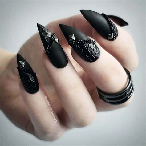 decoradas uñas negras moda